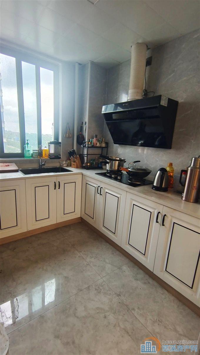 锦尚府 精装洋房128平方248万带车位