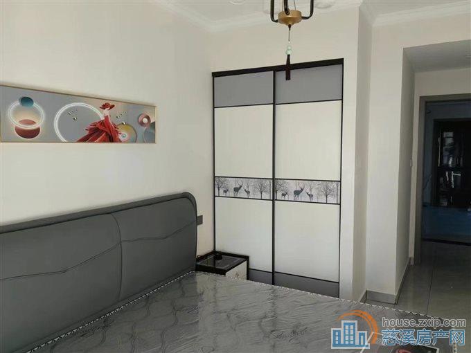 江岸臻园124平精装3室2厅拎包入住