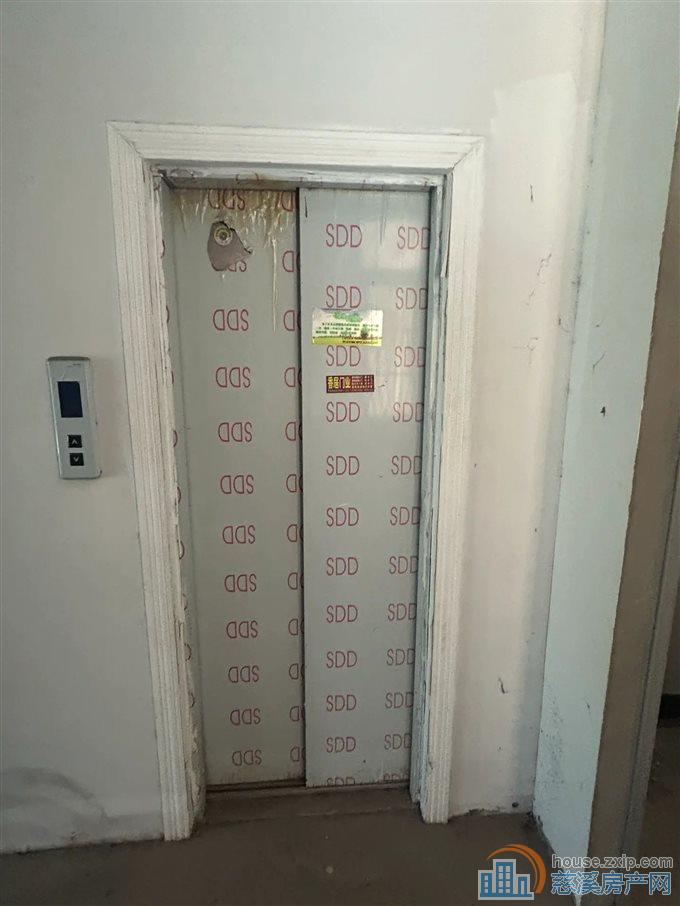 伊顿花苑 联排别墅 带前后花园