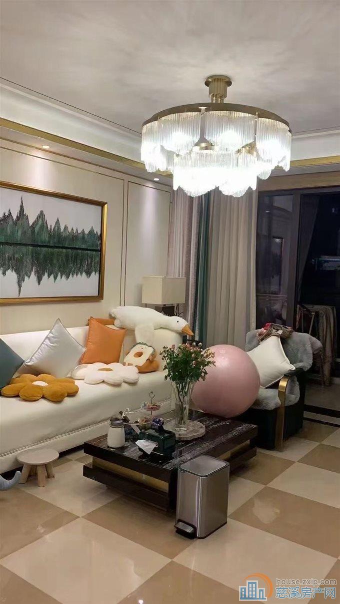 保利府院江南洋房130平精装带车位