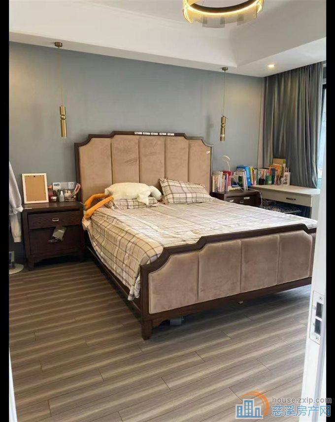 玲珑小区2楼100平120万豪装