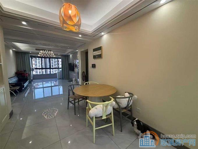 金仕华庭印象剑桥122平精装192.8万