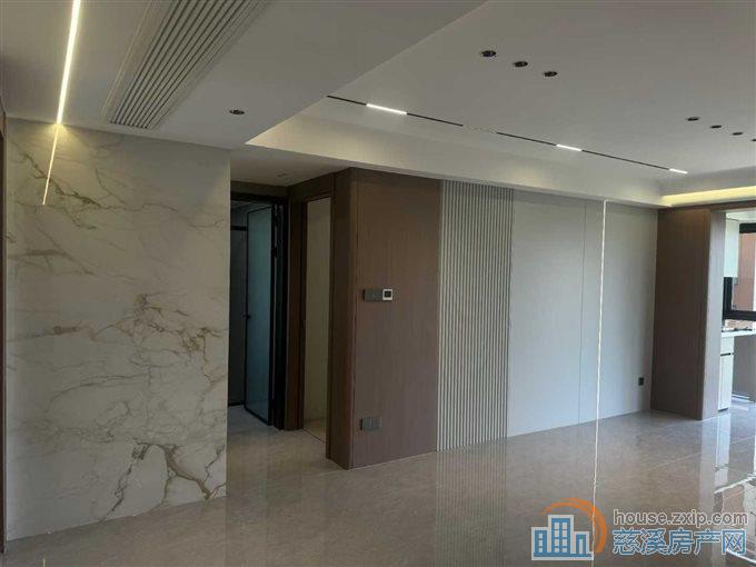蔚蓝云图全新豪华装修3室直接房源钥匙在