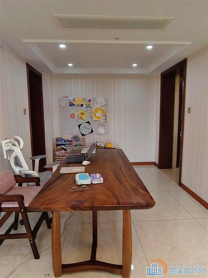 碧海星辰 精装修 满二年 电梯洋房婚装