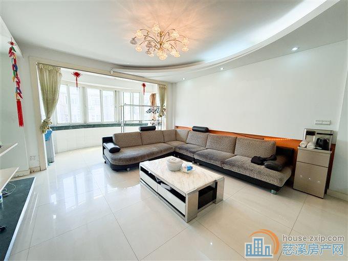 精装东兴苑123.27平102万