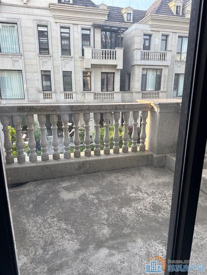 元亨雅园 联排别墅 带双车位 前后花园