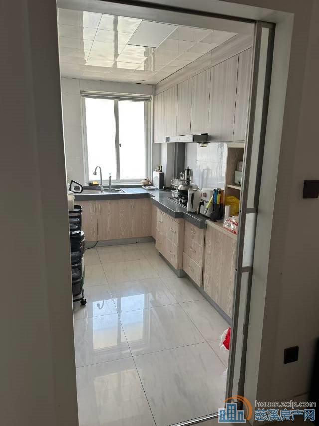 秀水华庭顶复约211平车位精装158万