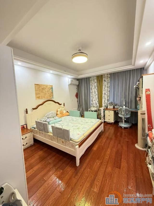 1团圈新村5楼，90 平方+储物间91万