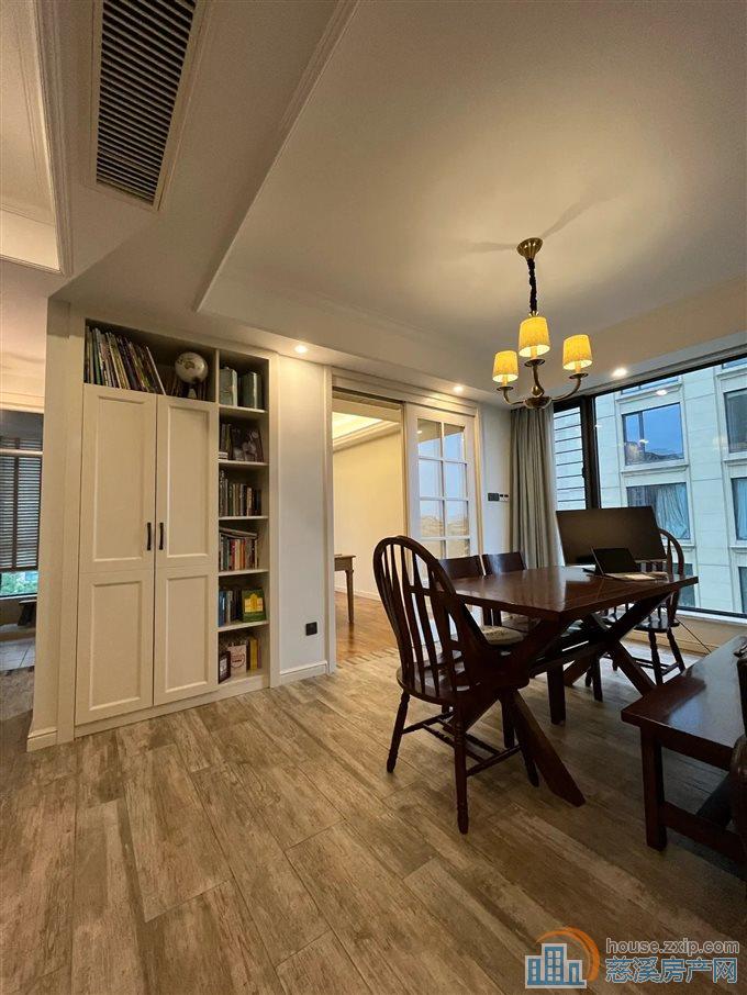 绿城御园 精装124平方212万中间楼层