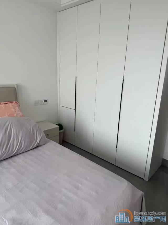 尉蓝云图第一排新装85平107万车位