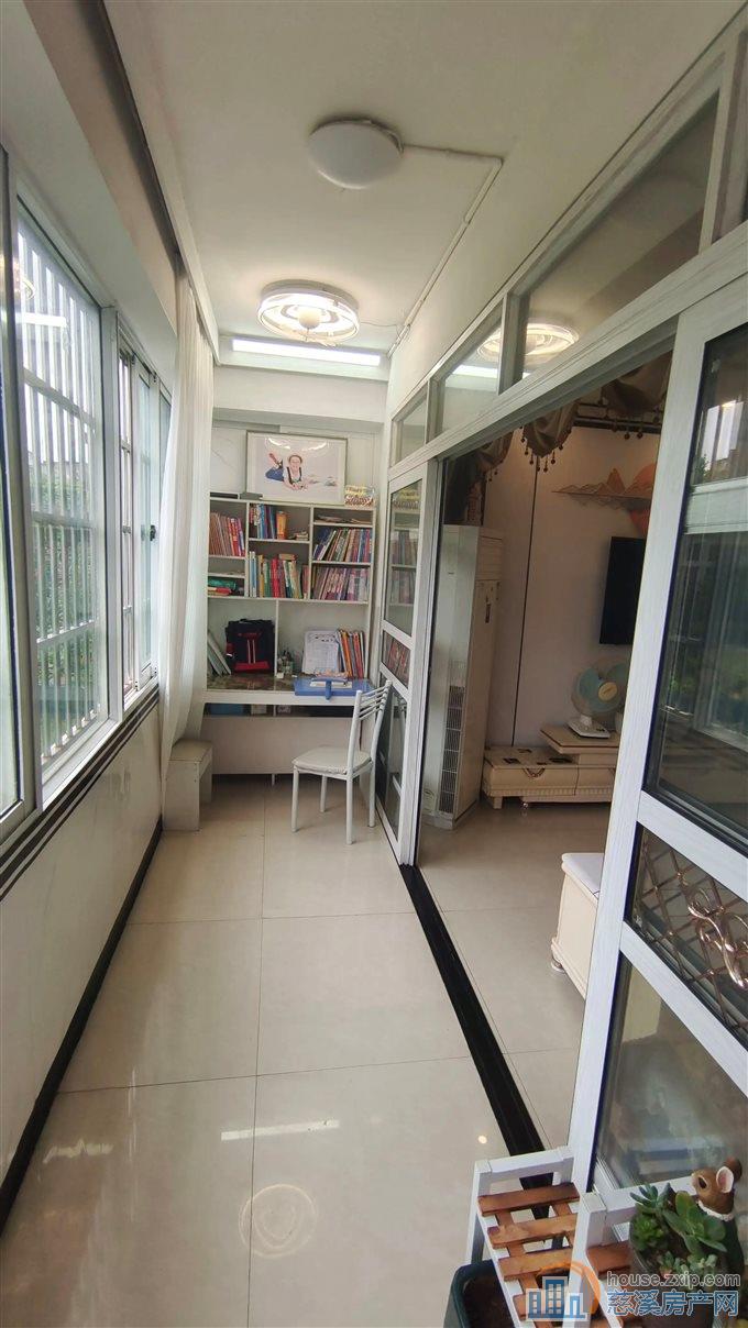 缔景湾136平精装带大露台198万