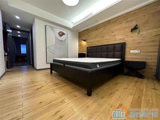 保利俯院江南126平好楼层好位置精装