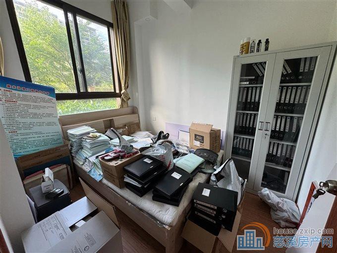 天誉华府205平285万文锦书包