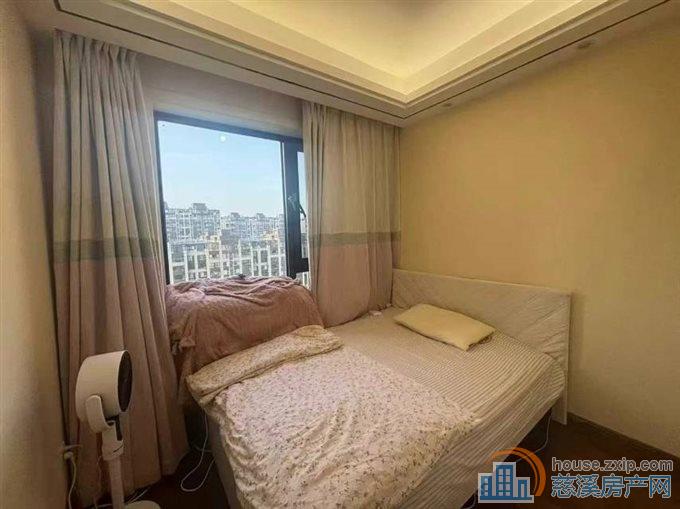 金仕华庭南区122平精装192.8万