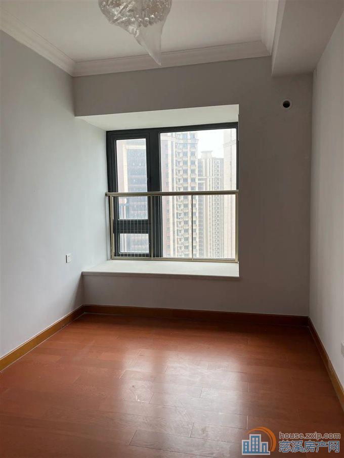 恒大河悦府114平85万精装修