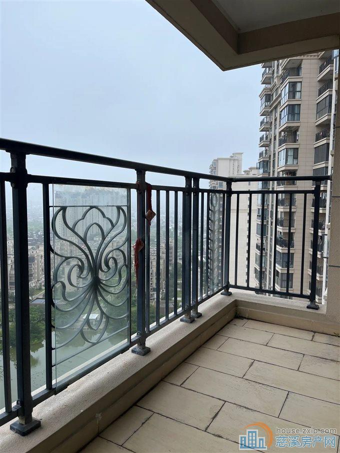 恒大河悦府114平85万精装修