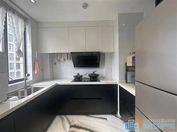 特价急售嘉景园电梯房120平一口价139