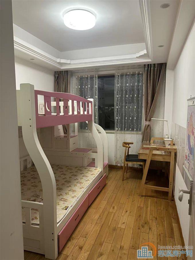 金旦花园多层4楼98平精装2800元直接