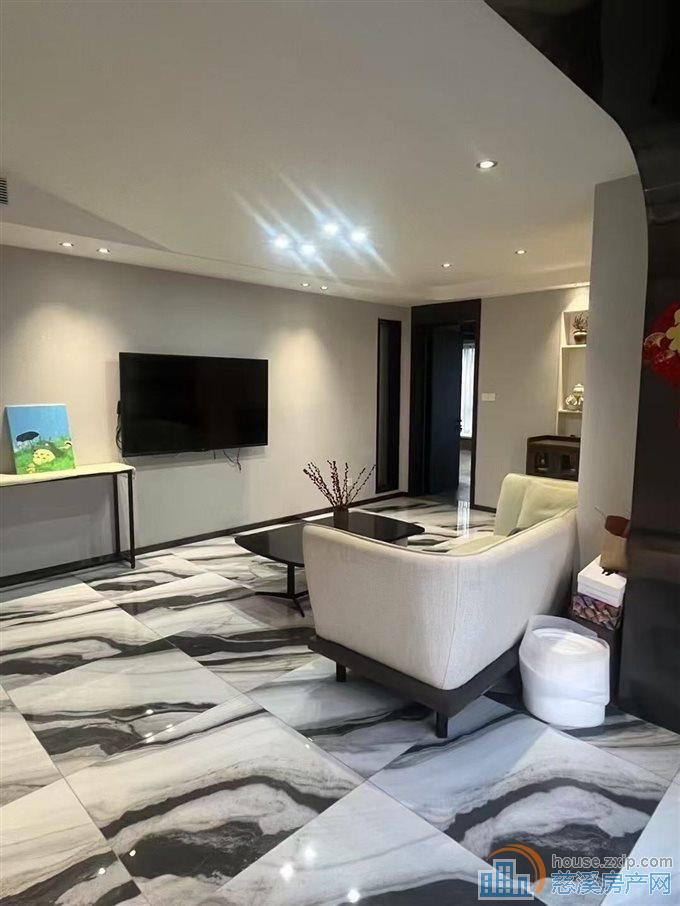 嘉景园电梯房120平精装带车位储藏间