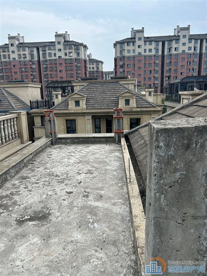 阳光城一期别墅350平带车位865万直接