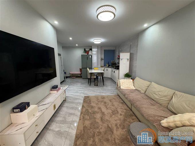 丽晶大厦 精装 拎包入住 边套