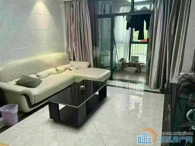 枫华富地90平电梯房精装车位二年152万