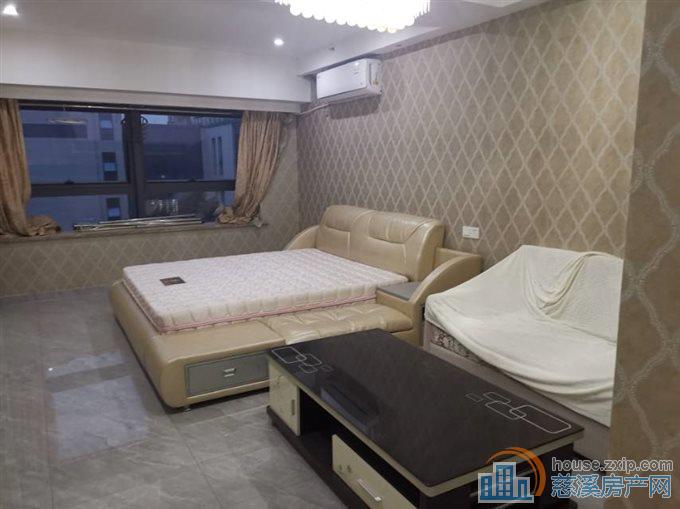 泰悦公寓精装1700月直接