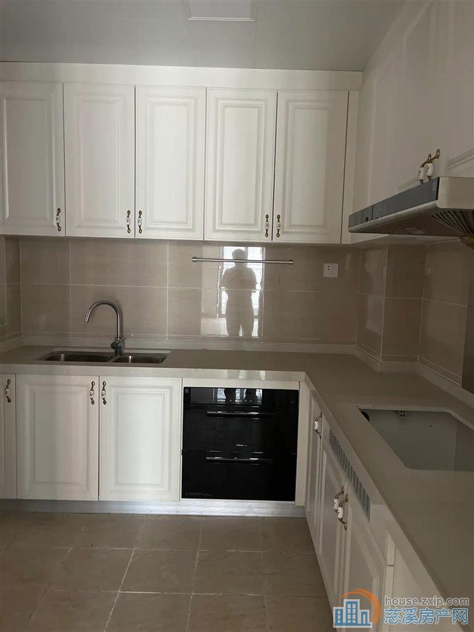 恒大河悦府114平85万精装修