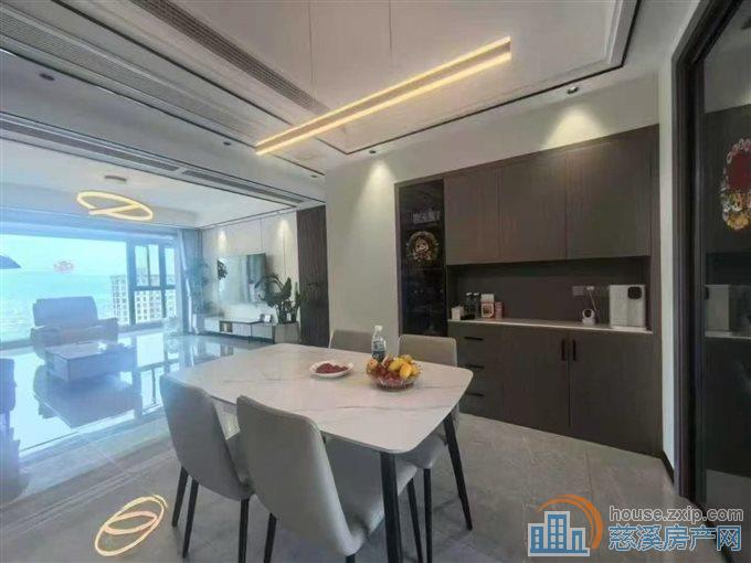 吾悦B区142平4房2厅2卫精装226万