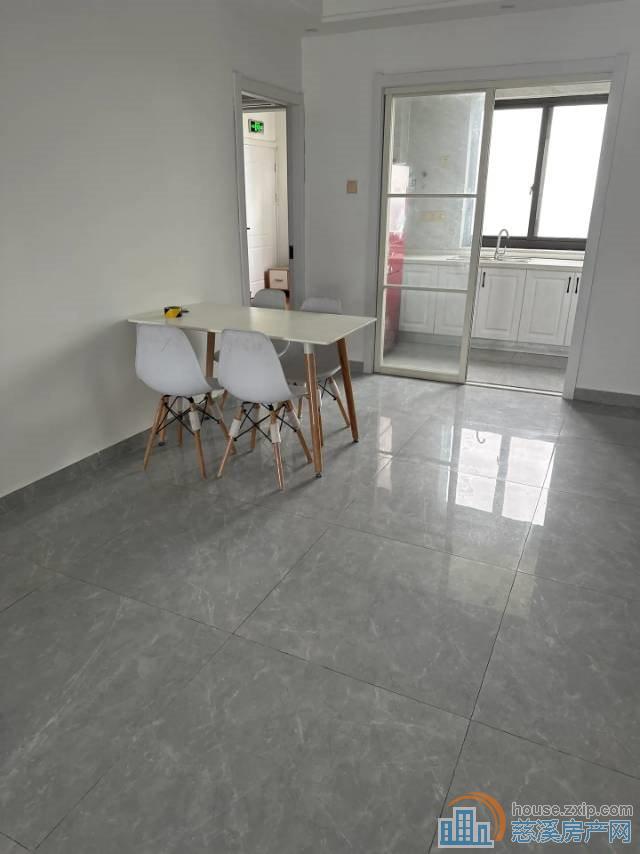 保利俯院江南 清爽装修 银泰旁