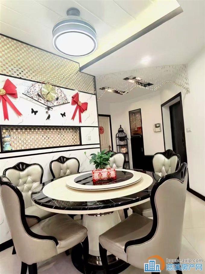 缔景湾136平满二年精装带露台直接房源