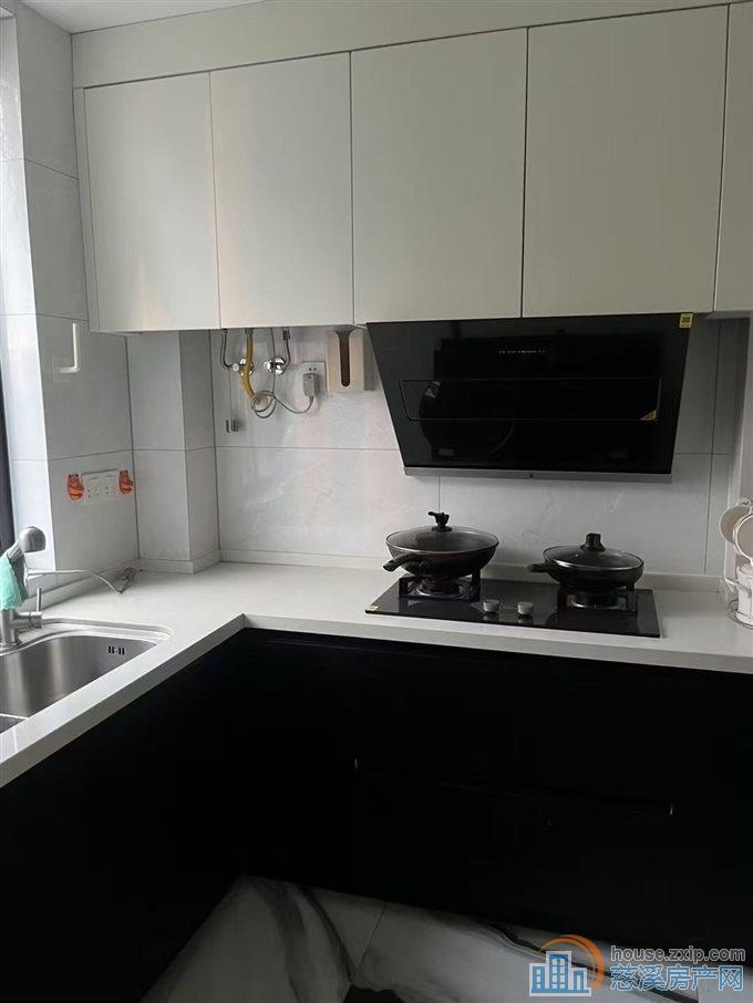 嘉景园电梯房120平精装带车位储藏间