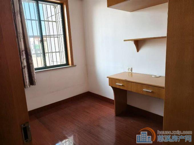 金山东区76平朝南3间4楼精装72.8万