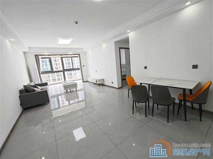 紫阙台3室2厅2卫全新精装修直接房源钥匙