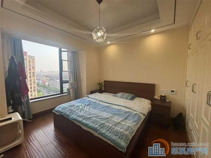 金仕华庭印象剑桥122平精装192.8万