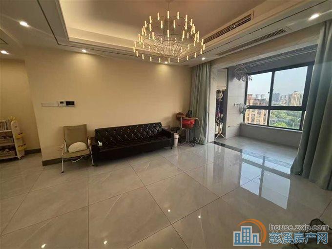 金仕华庭印象剑桥122平精装192.8万