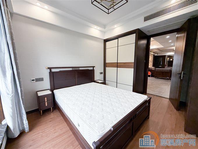 峙山庄园 全屋地暖 双车位 家具家电全送