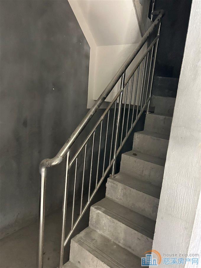 保集府君慈名府别墅220平白坯788万