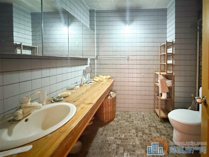 虞波北园东区 精装 送阁楼80平方 车库