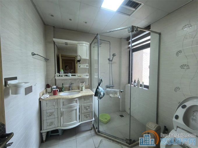 旦山雅筑 精装电梯洋房138平208万