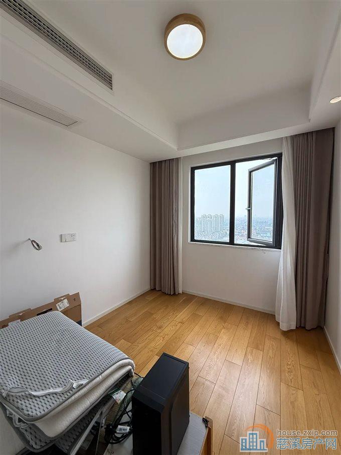 俯院江南 精装126平方165万位佳