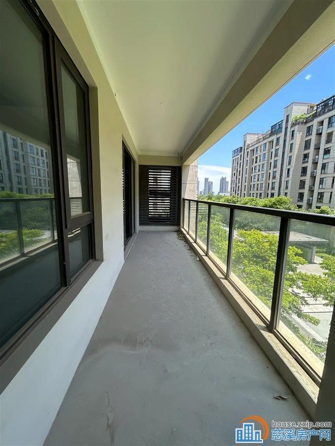 江南大院 洋房142平258万带车位