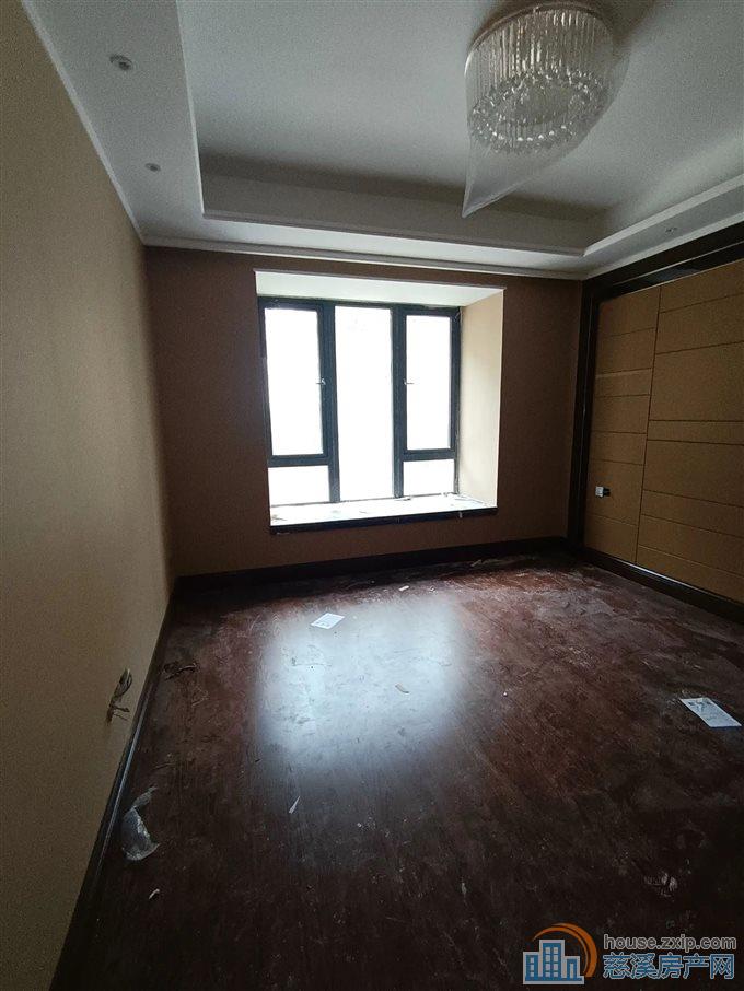 洋房恒大河悦府145平方133万