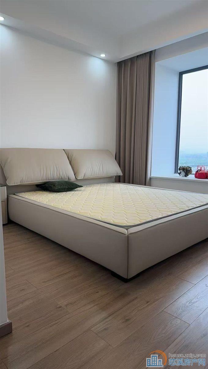 卓越湖樾云著多套岀租