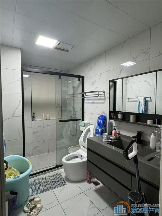 出售峙山庄园135平方 装修带一个产权