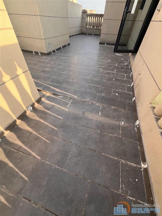 顶复洋房恒大河悦府175平方185万