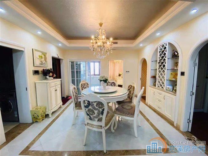 和润公寓128平中上楼层豪装带车库