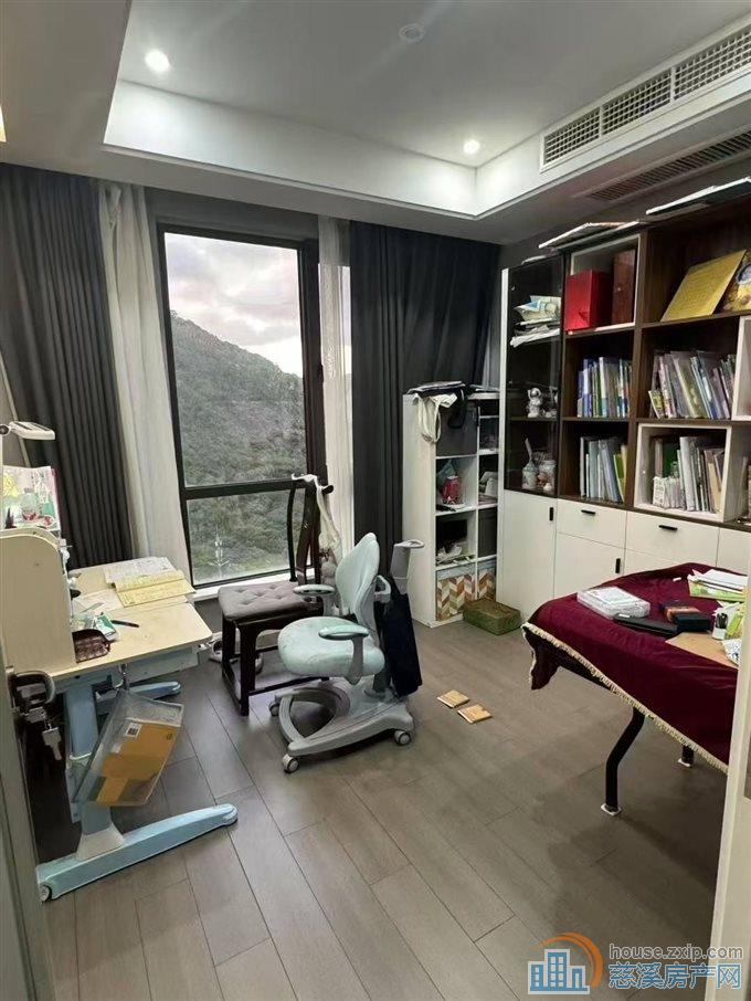 出售峙山庄园135平方 装修带一个产权