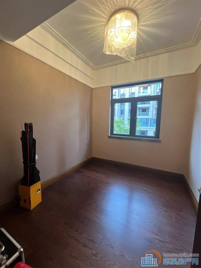 恒大河悦府 精装未住过 中庭位置 带露台