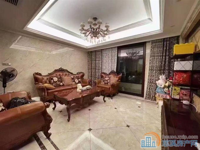 嘉景园房东自住婚房183平精装188万